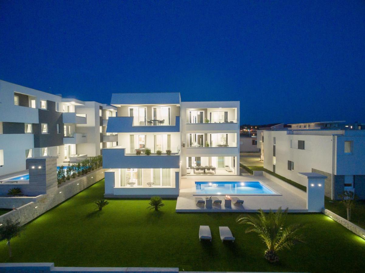 Apartments & Rooms Pool Villas Maris B Novalja Kültér fotó